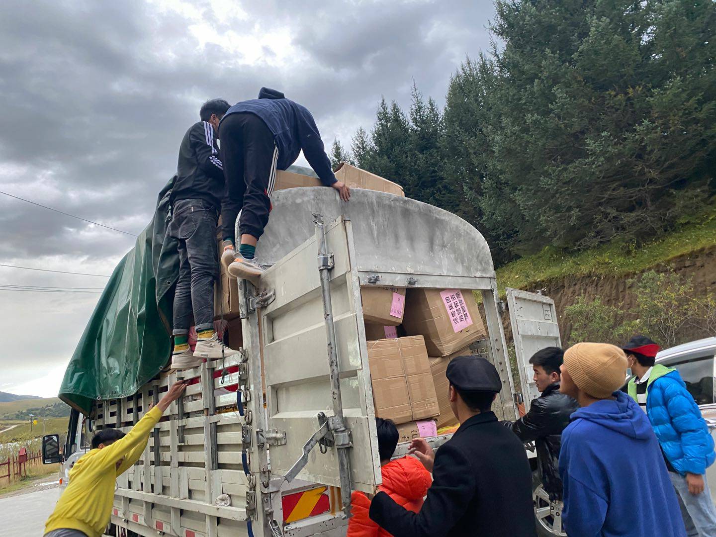 成都嘉诚自然资源开发有限公司公益回顾丨家国同欢月同圆 温暖满载甘孜州(图5)