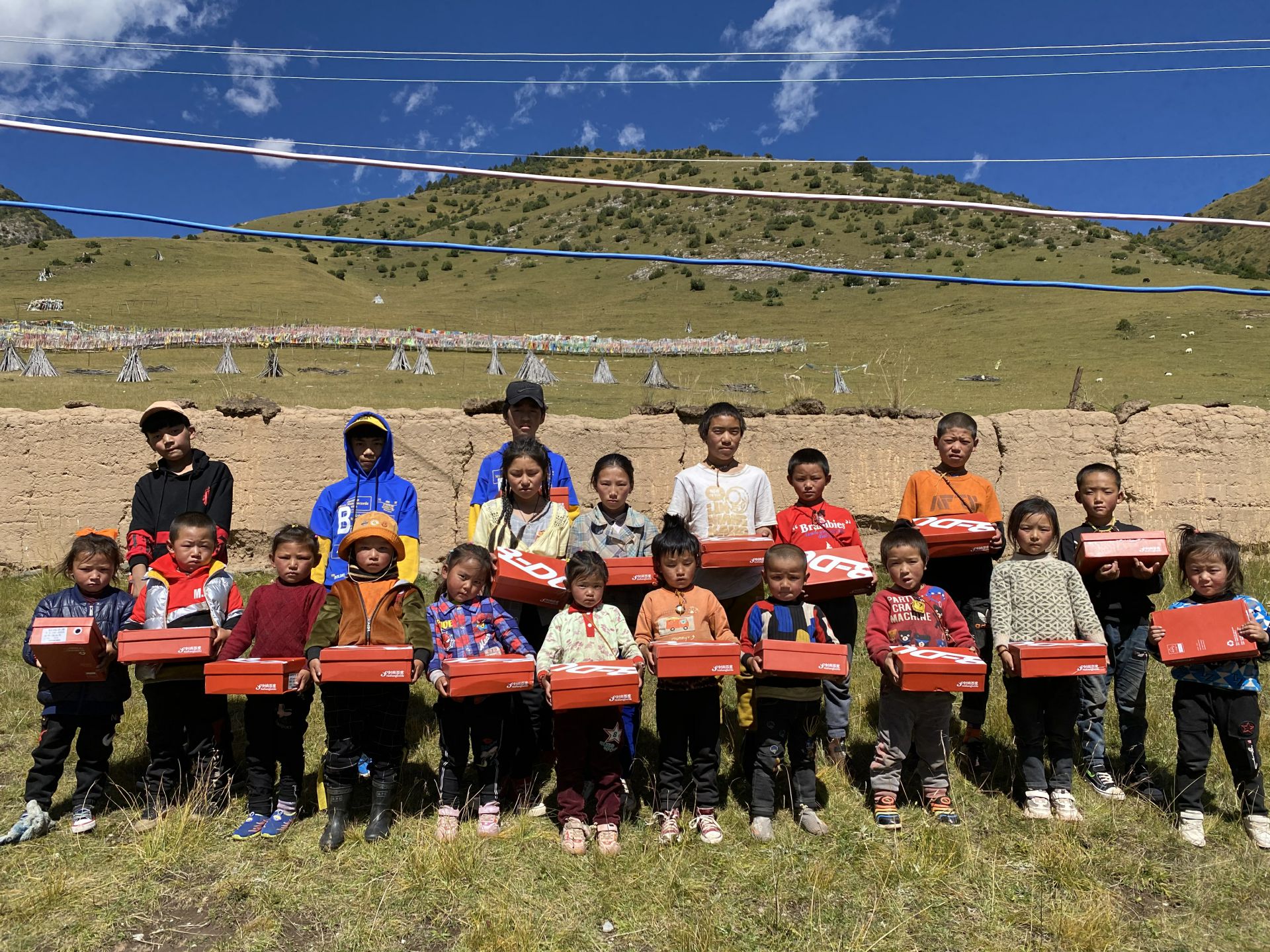 成都嘉诚自然资源开发有限公司公益回顾丨家国同欢月同圆 温暖满载甘孜州(图13)